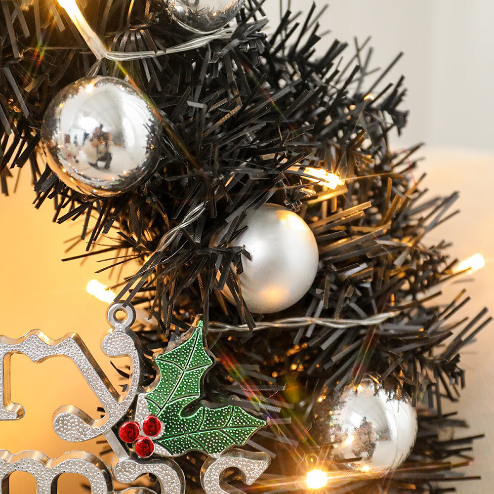 Wreath With Merry Christmas Sign