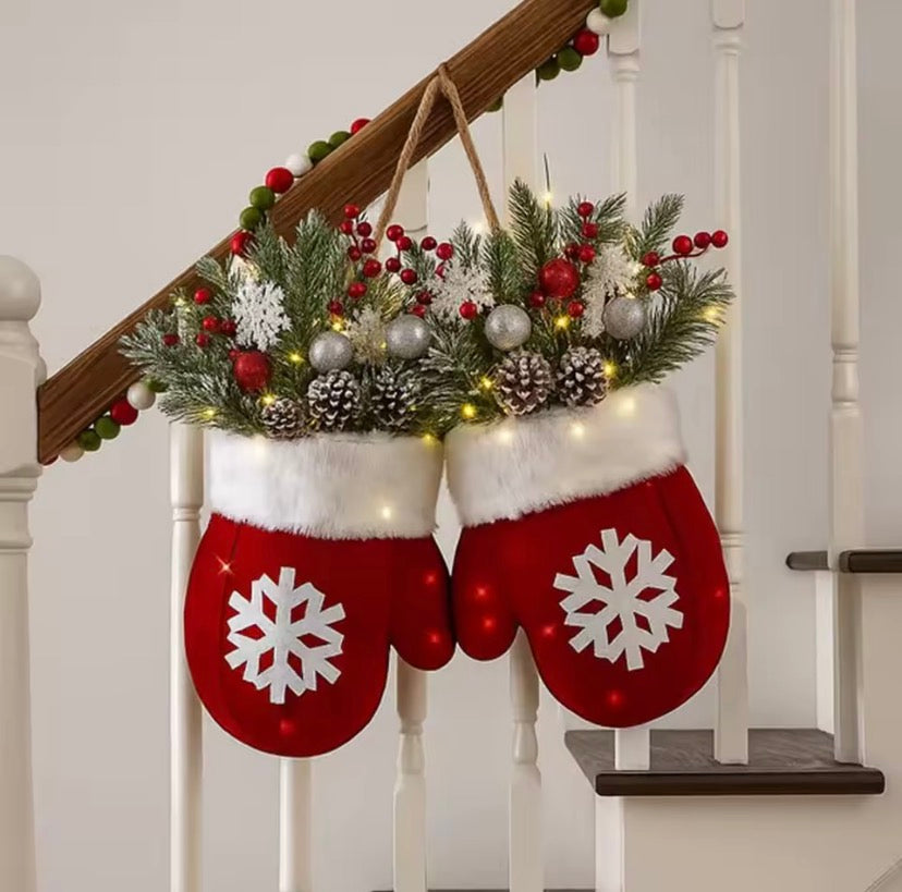 The Frosted Mitten Elegance Wreath