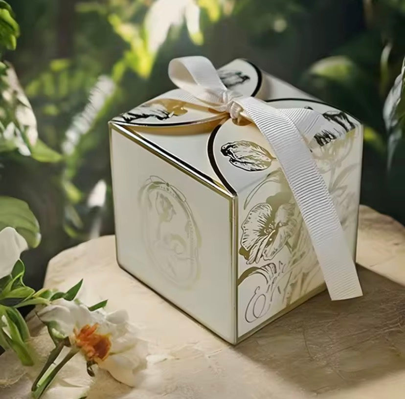 Luxury Gold Ribbon Favor Gift Boxes