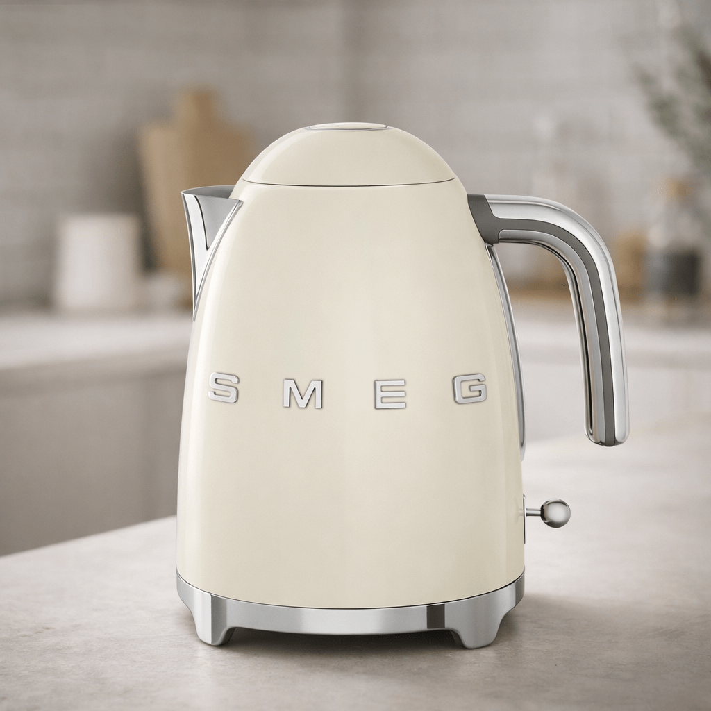SMEG Retro Electric Kettle – 1.7L Stainless Steel, Fast Boil Design - Glowonlite - Glowonlite